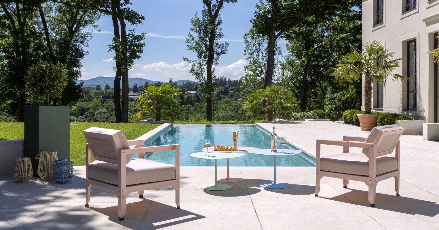 High-quality and vitaminized garden furniture for the summer | VILLAS ...